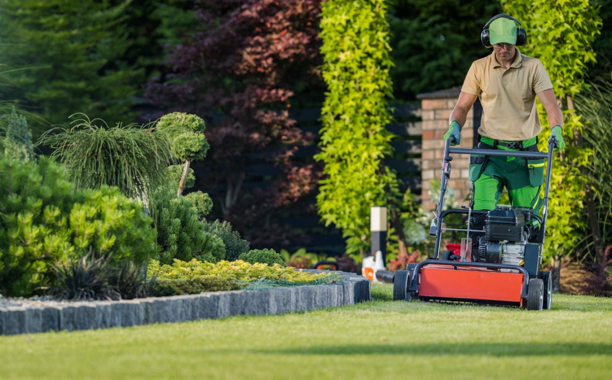 Yard Maintenance Services in Bedford, MA
